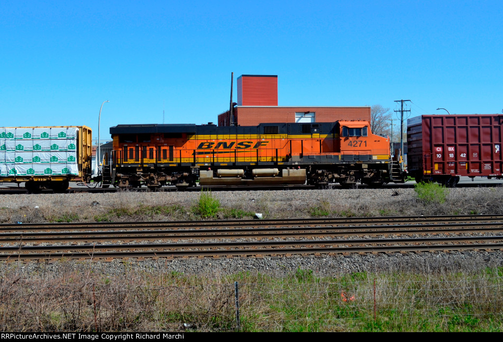 BNSF 4271